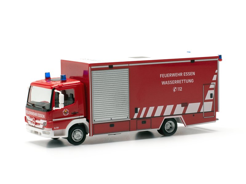 26,99Herpa H0 Mercedes Benz MB Atego Koffer-LKW Feuerwehr Essen Wasserrettung 096553